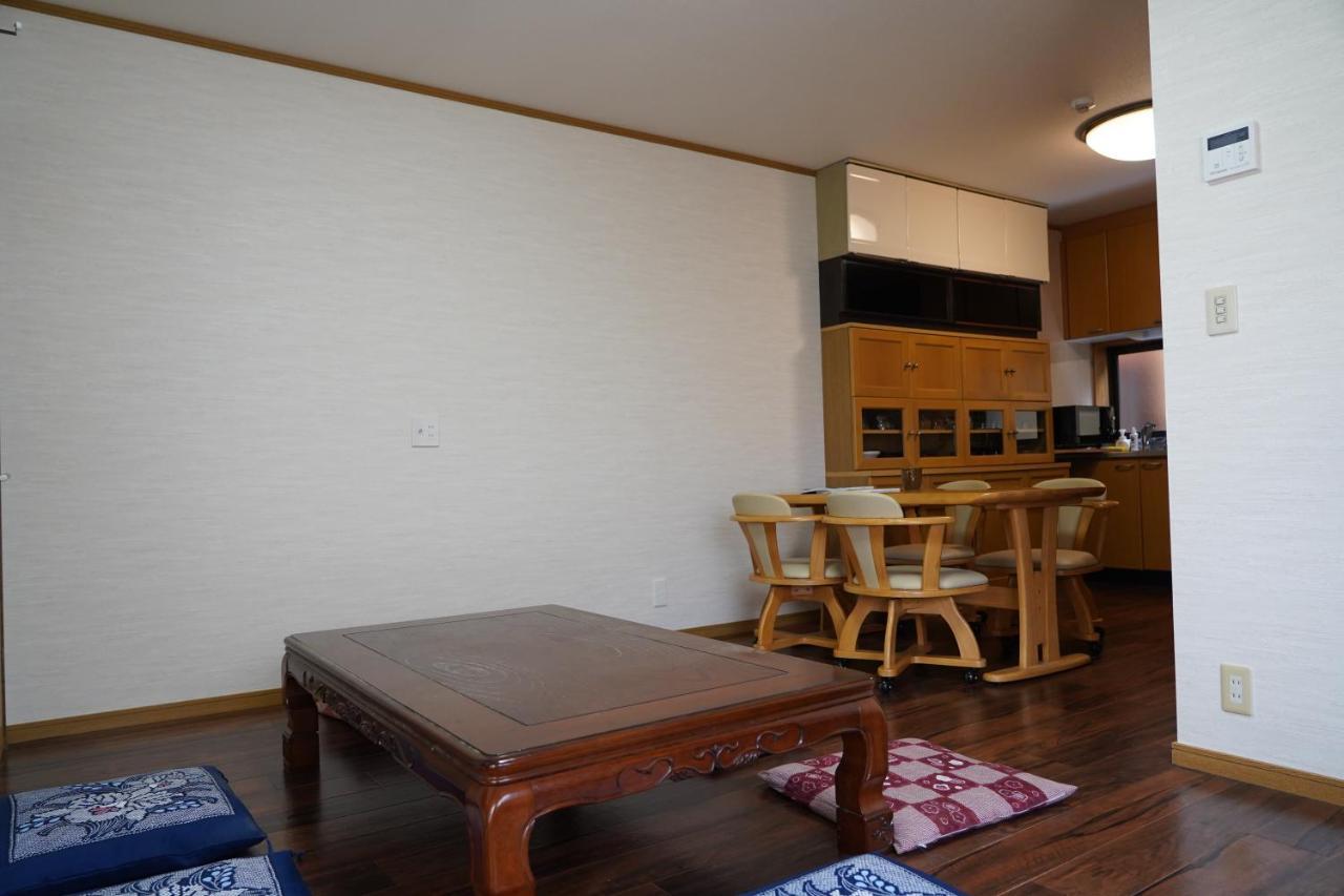 吹屋庵 Villa ทาคายาม่า ภายนอก รูปภาพ